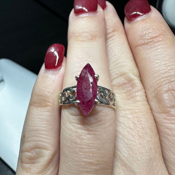 Genuine 2ct marquis cut ruby solitaire ring in sterling silver! - Picture 10 of 13